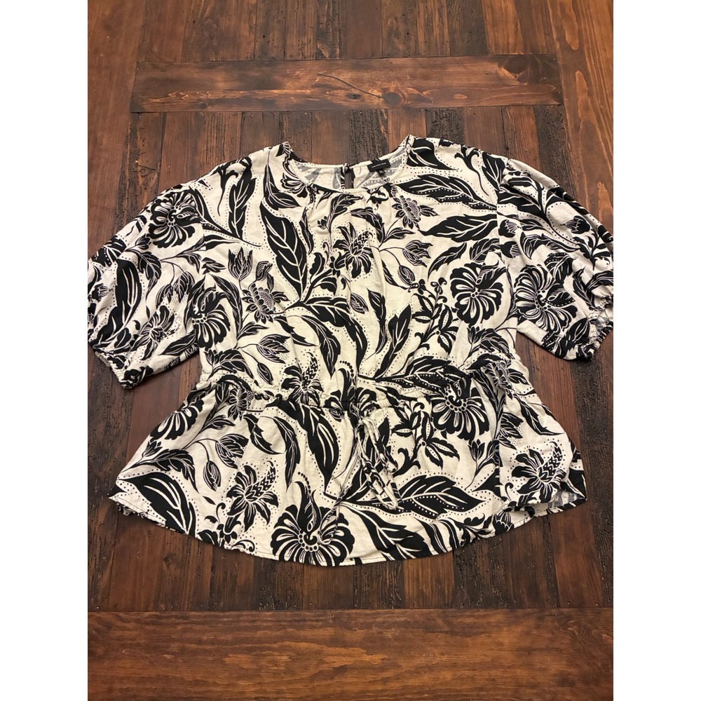 Who What Wear Black and Cream Floral Peplum top, women's size 2X